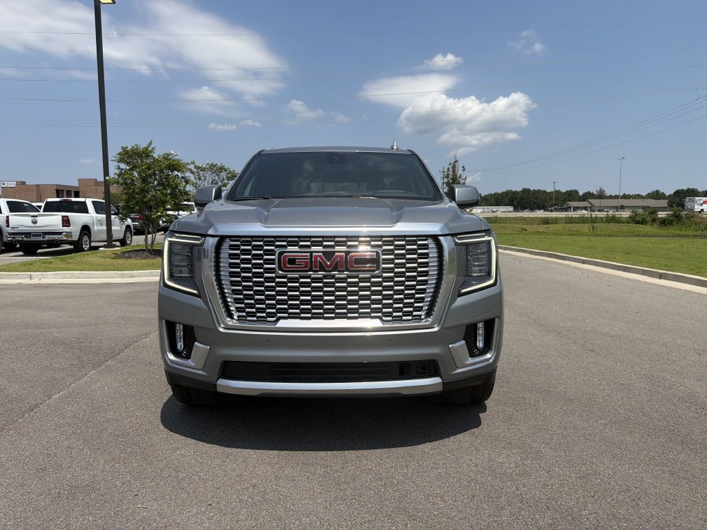 Used 2023 GMC Yukon Denali RWD image 8