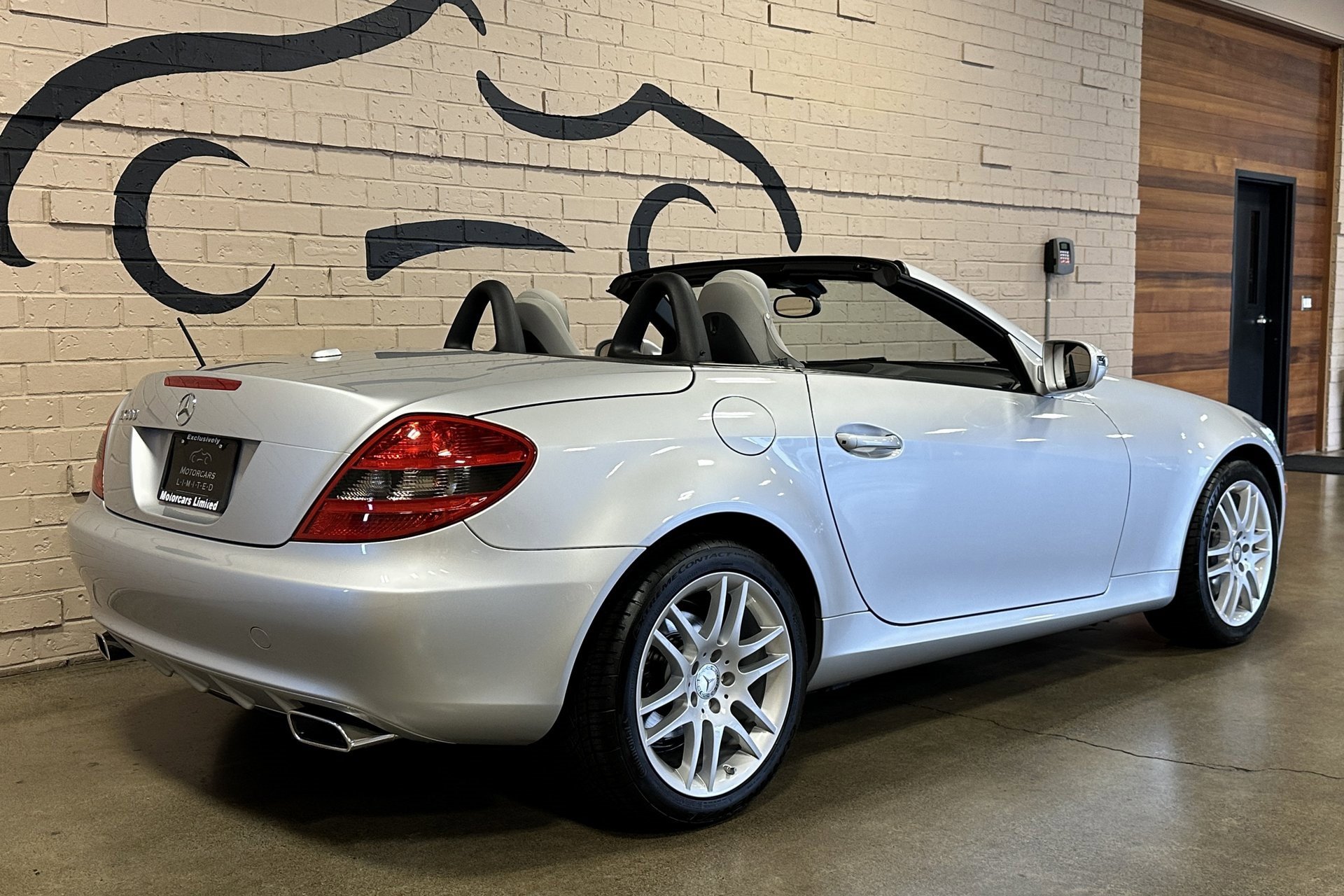 Used 2009 Mercedes-Benz SLK 300 image 6