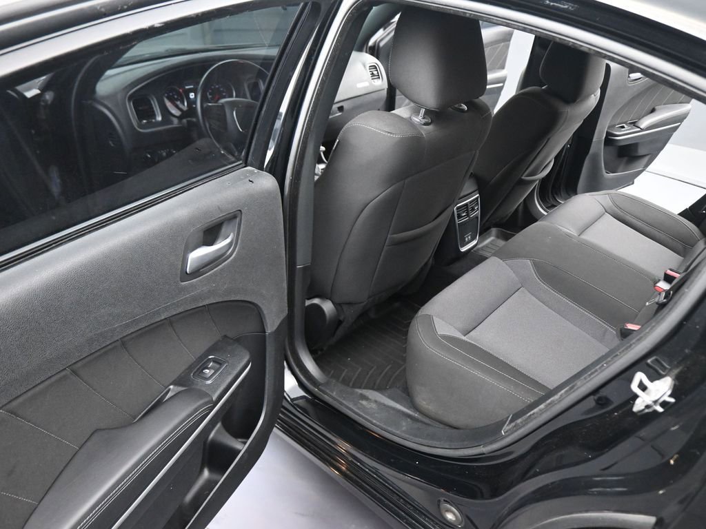 Used 2020 Dodge Charger SXT image 41