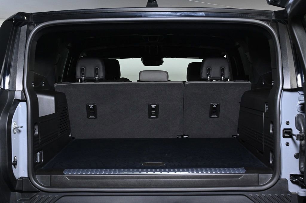 Used 2025 GMC Hummer EV 3X w/ LPO, Illumination Package image 21