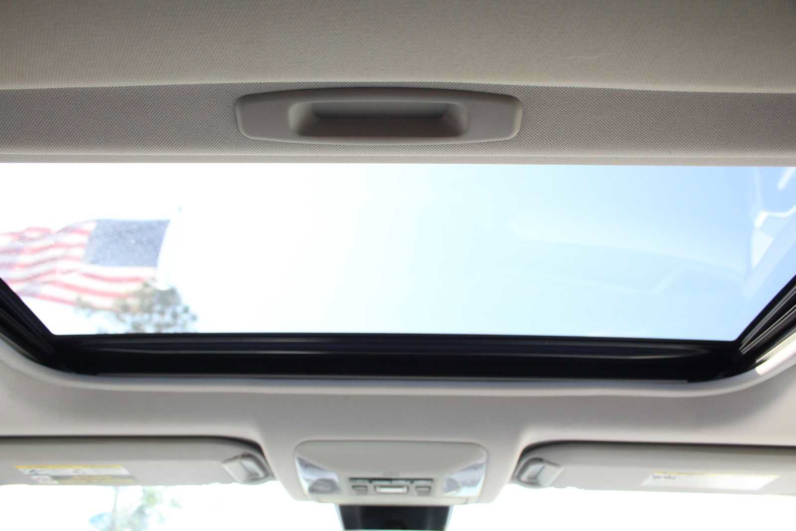 Used 2021 Toyota RAV4 XLE Premium FWD image 29