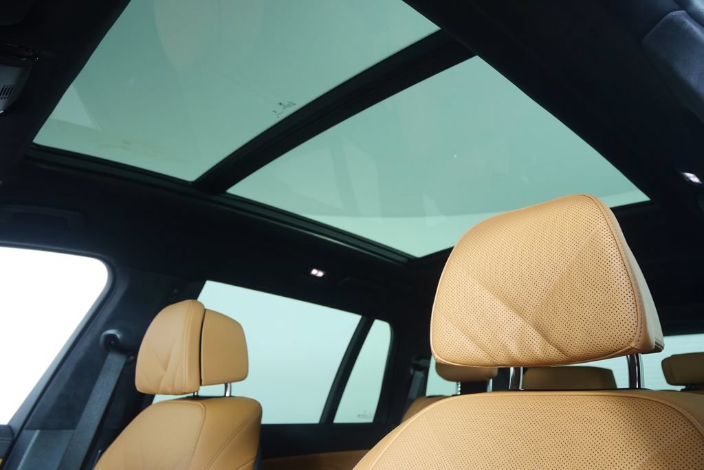 New 2026 BMW X7 M60i AWD/4WD image 11