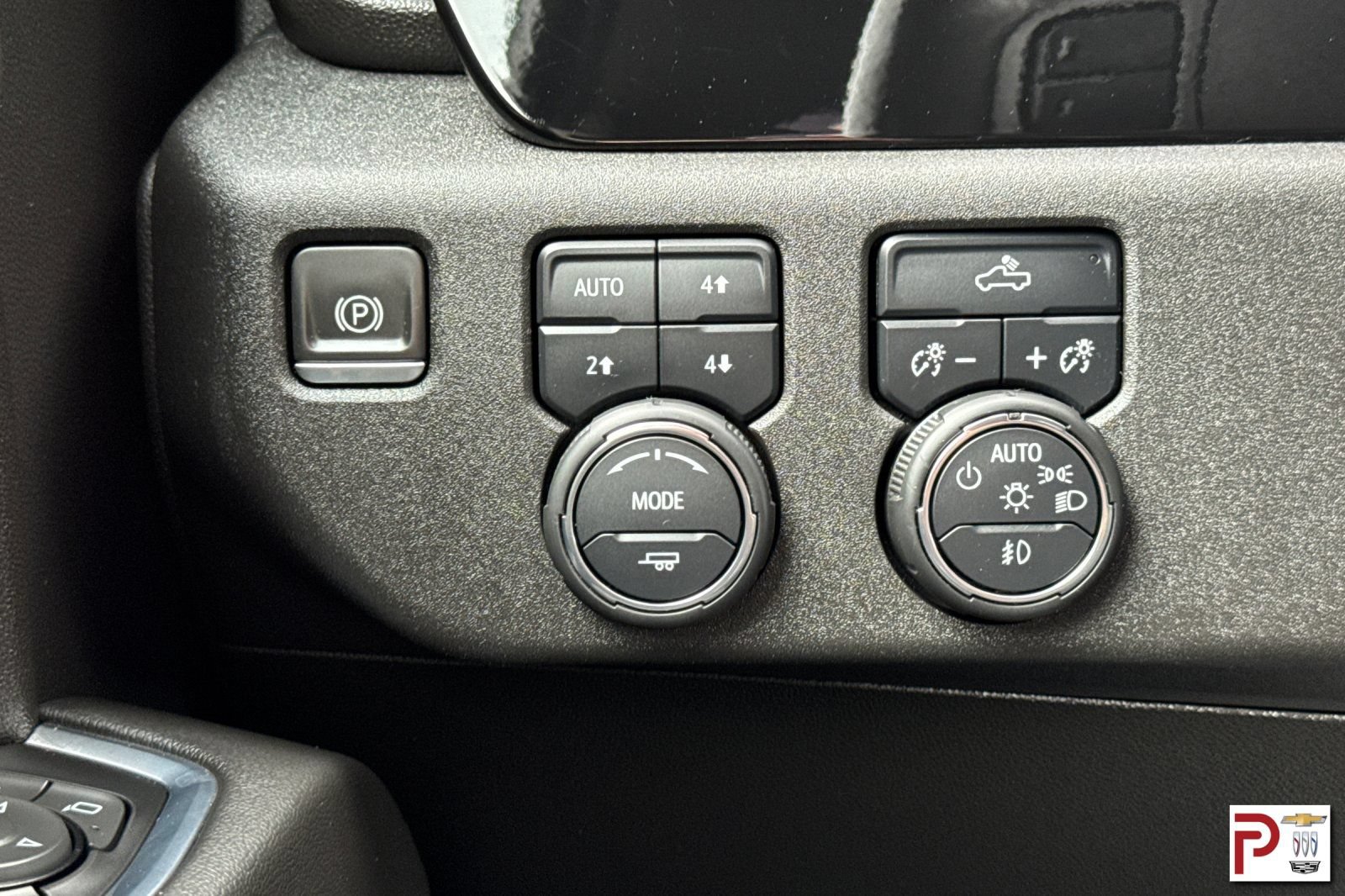 Certified 2022 Chevrolet Silverado 1500 RST AWD/4WD image 31