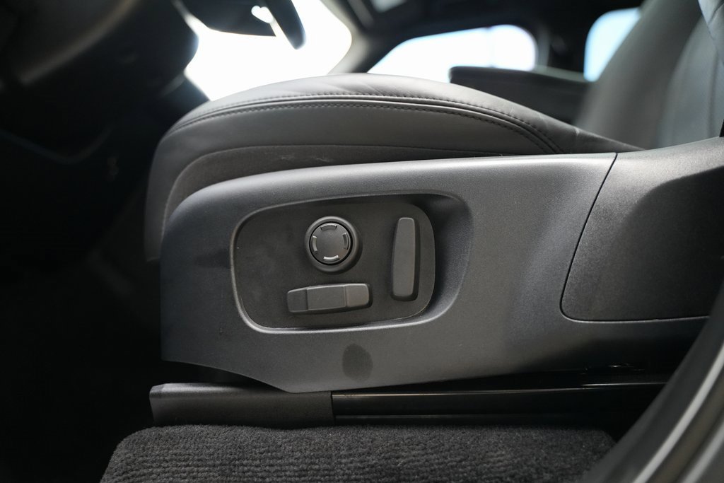 Used 2020 Land Rover Range Rover Sport HSE image 25