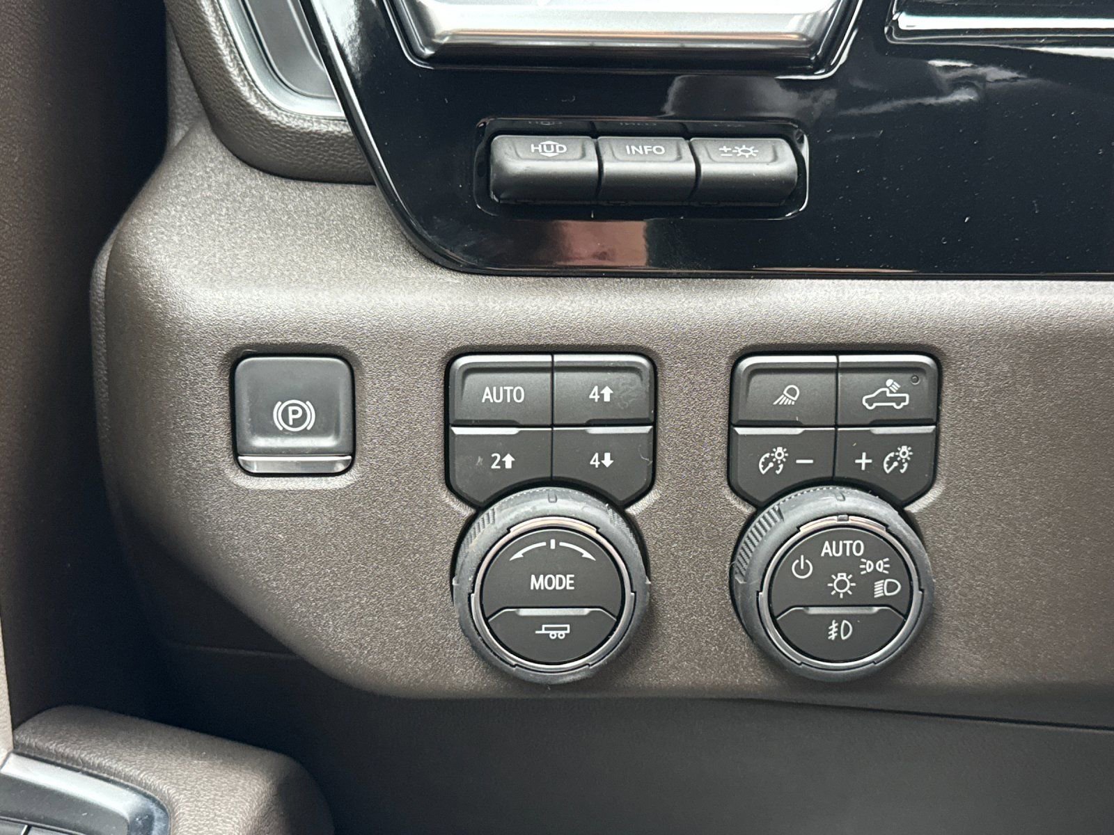 New 2026 Chevrolet Silverado 1500 LTZ w/ Technology Package image 30