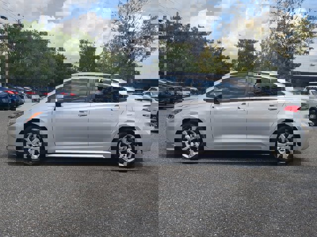 Used 2023 Toyota Corolla LE image 6