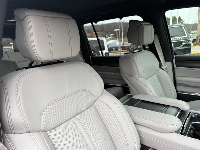 New 2026 Jeep Grand Wagoneer Summit image 41