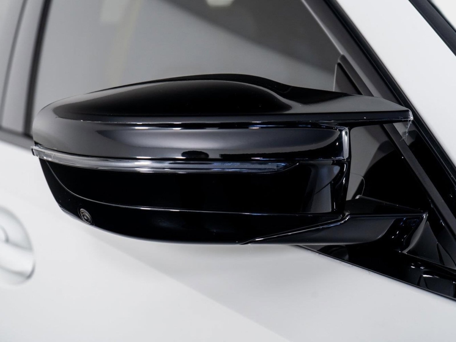 Used 2026 BMW M3 Competition image 26