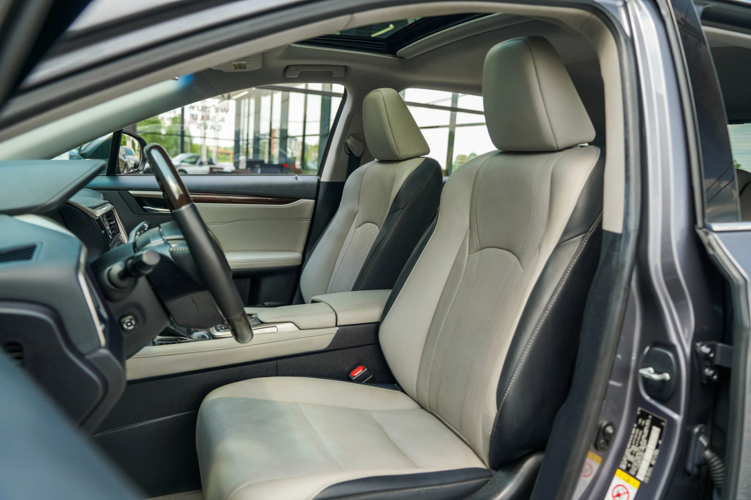 Used 2018 Lexus RX 450h AWD w/ Premium Package image 12