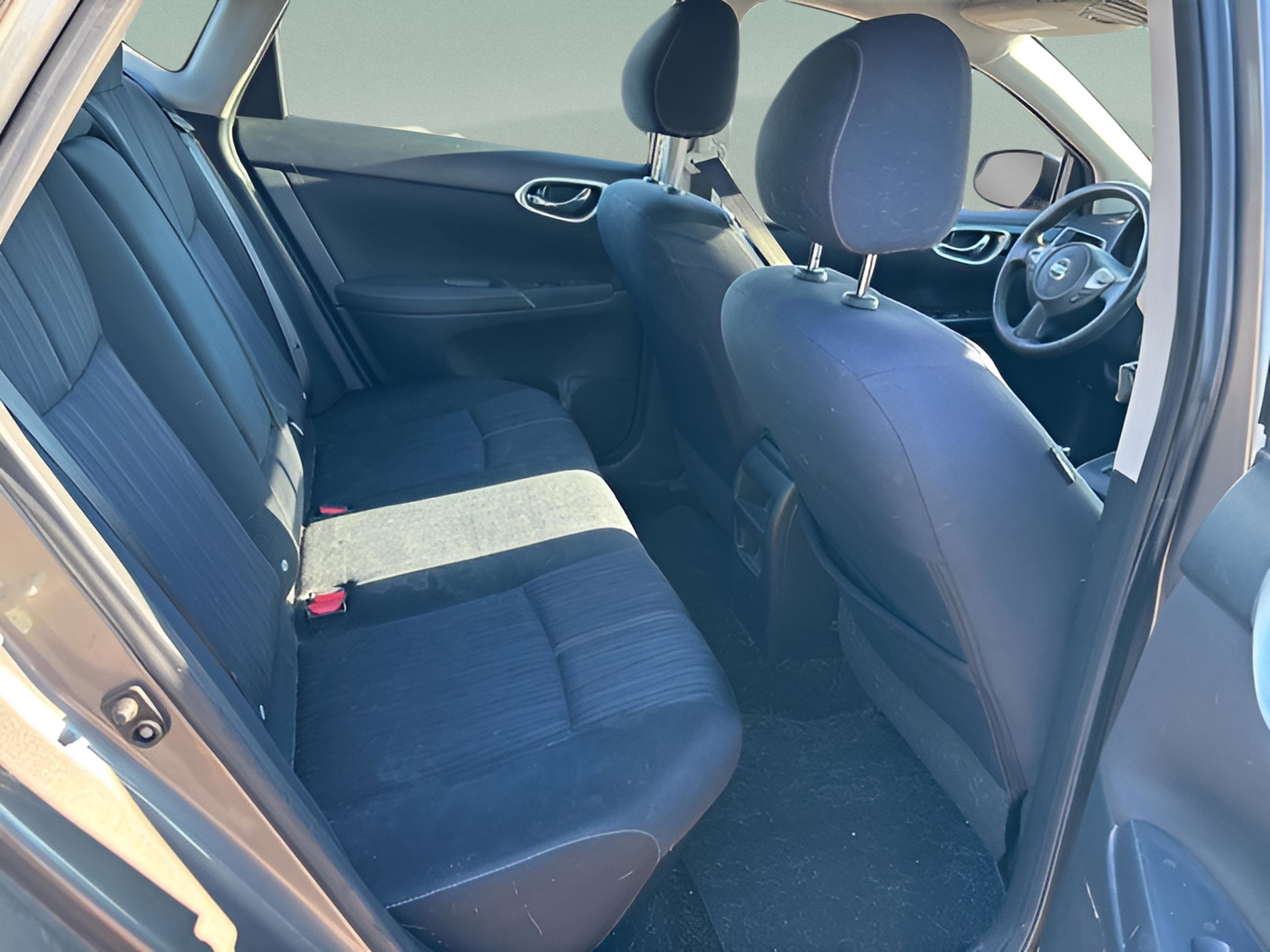 Used 2016 Nissan Sentra SV image 12