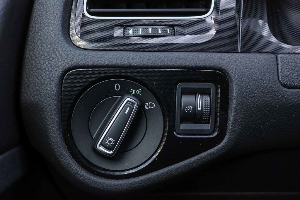 Used 2017 Volkswagen GTI Sport image 24