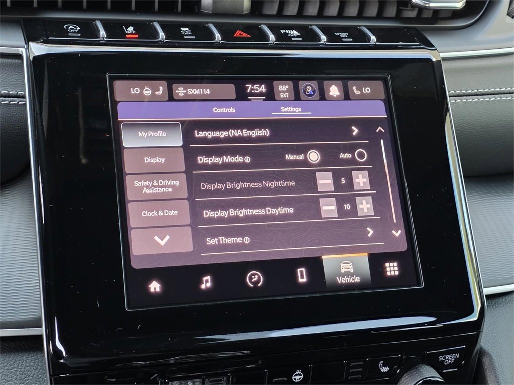 New 2025 Jeep Grand Cherokee L Altitude image 18