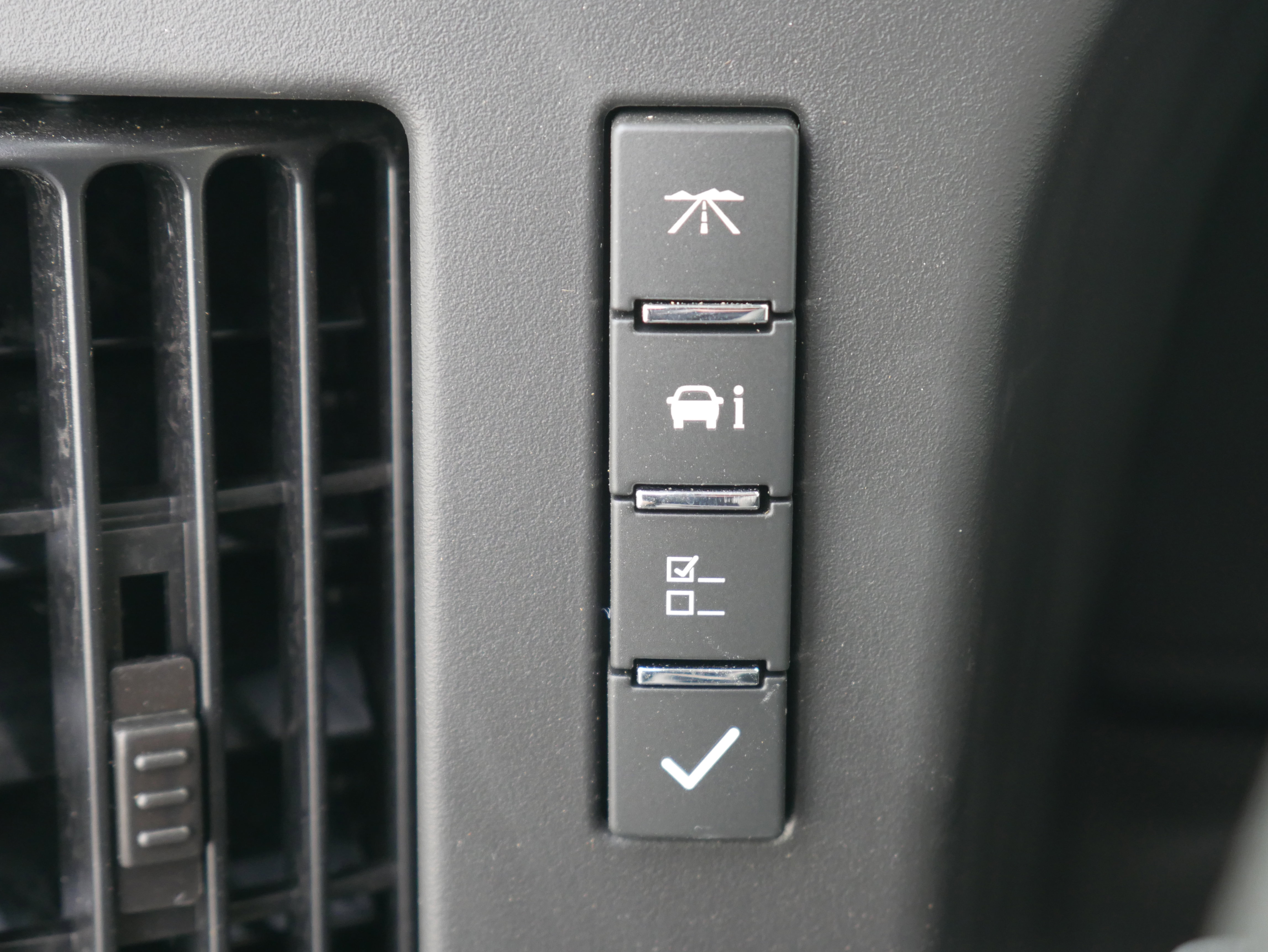 New 2025 Chevrolet Express 3500 w/ Power Convenience Package image 27