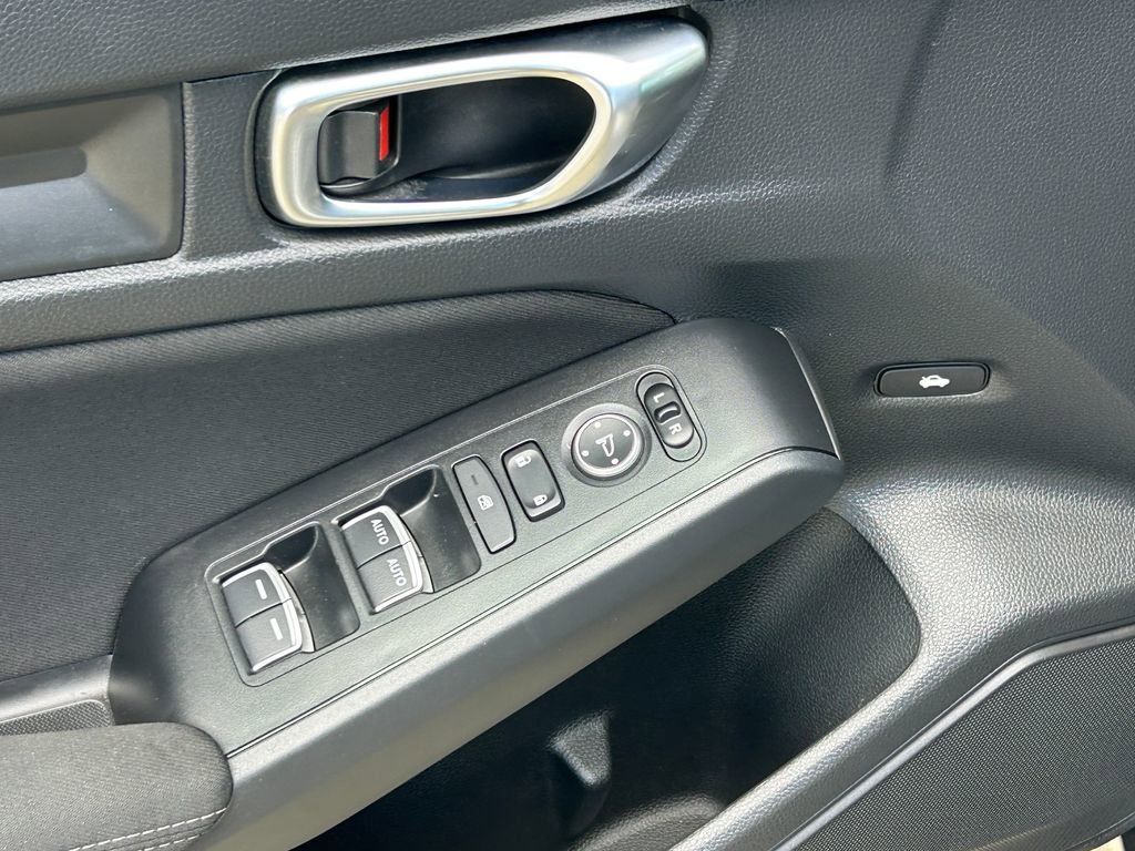 Used 2022 Honda Civic Sport image 12
