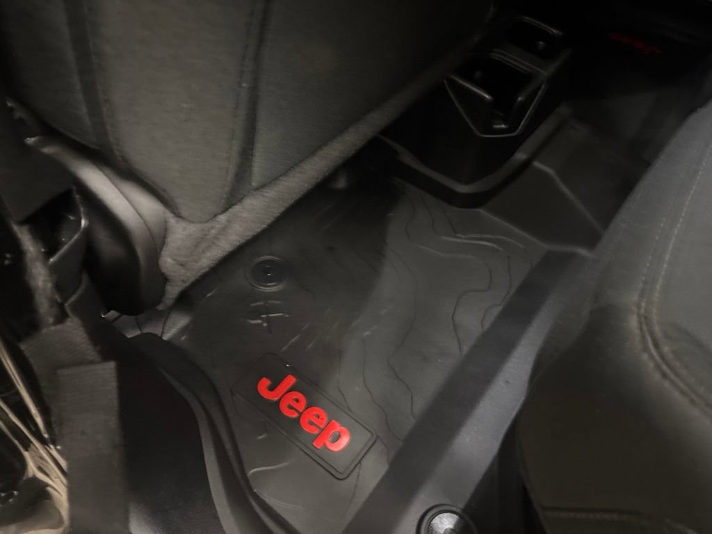 Used 2021 Jeep Gladiator Sport AWD/4WD image 25