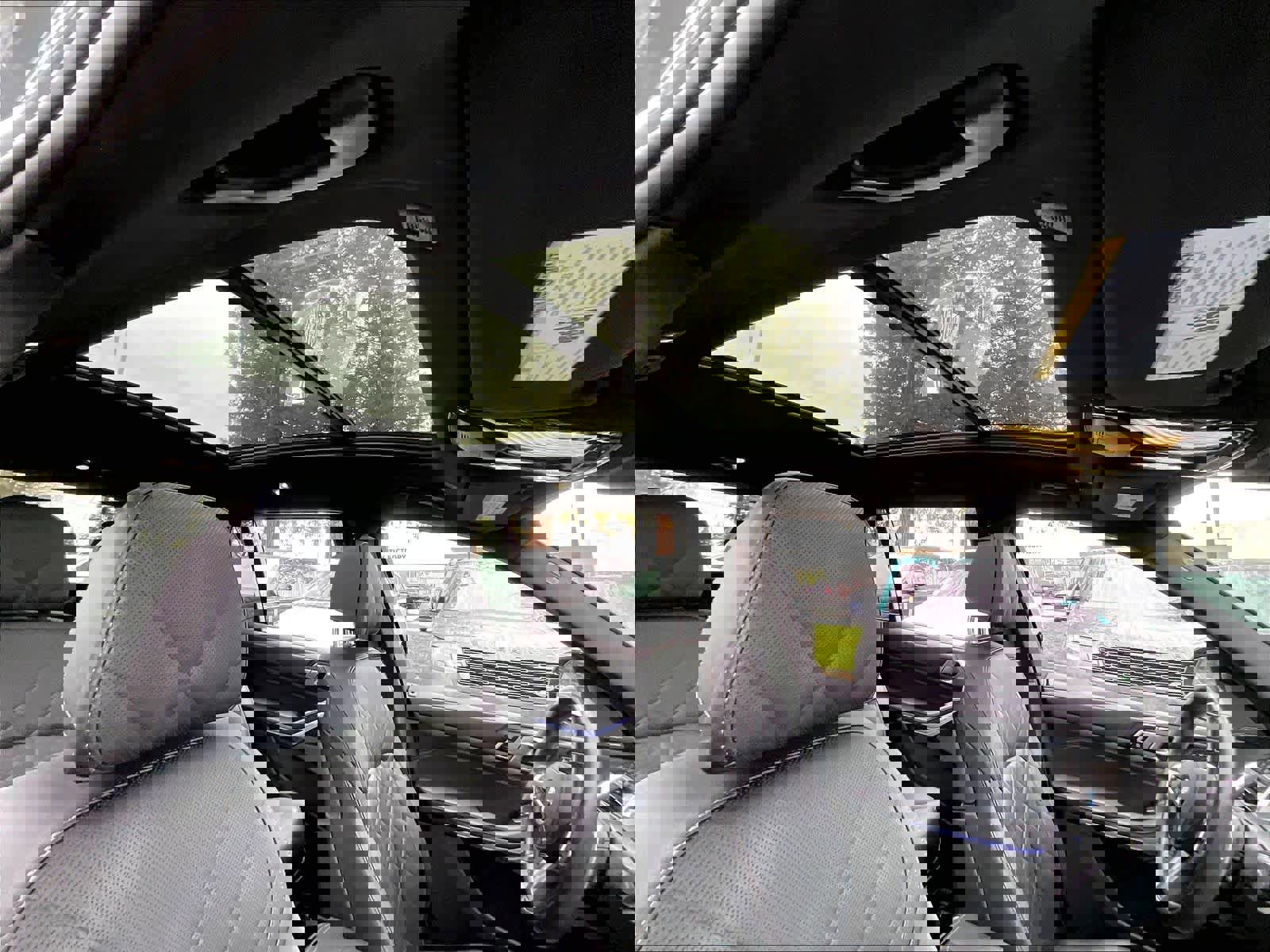 Used 2023 BMW X7 xDrive40i w/ M Sport Package image 24