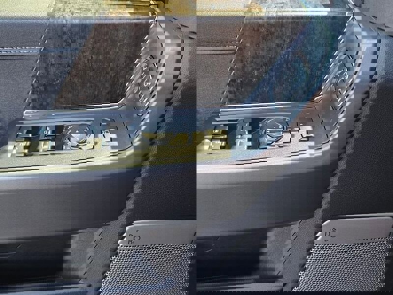 New 2026 Ford F250 Lariat image 30