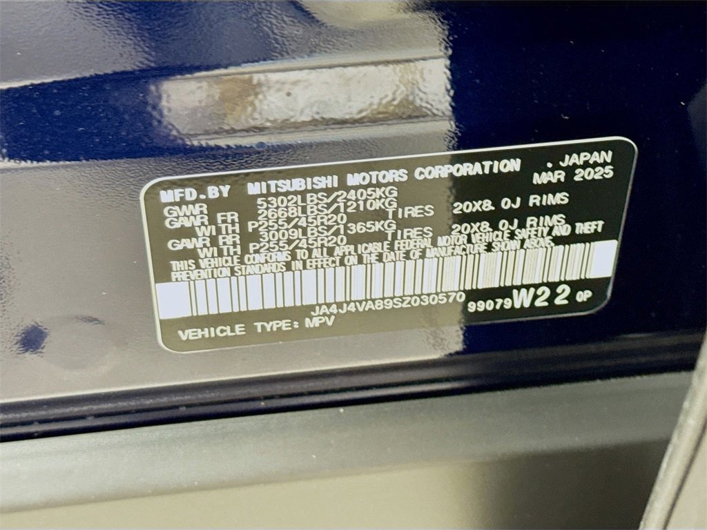 New 2025 Mitsubishi Outlander SE image 33