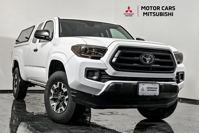 Used 2022 Toyota Tacoma SR RWD image 1