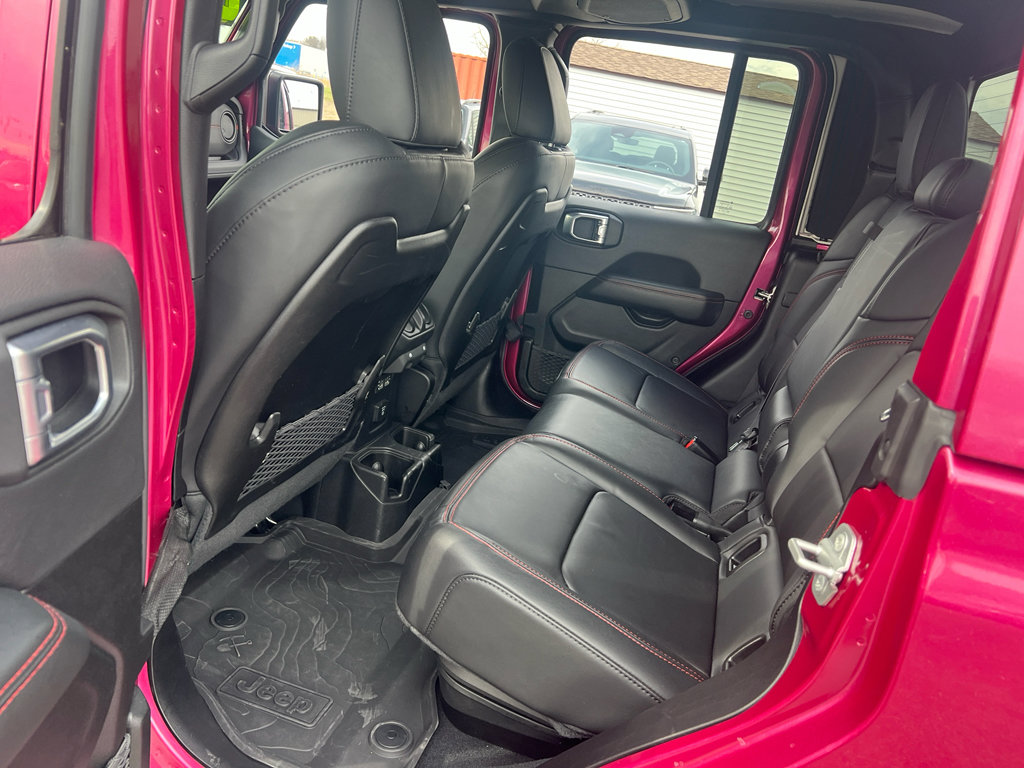 Used 2024 Jeep Gladiator Rubicon AWD/4WD image 13