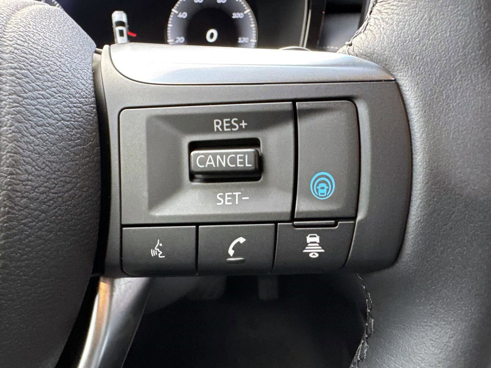 Used 2025 INFINITI QX60 Luxe image 23