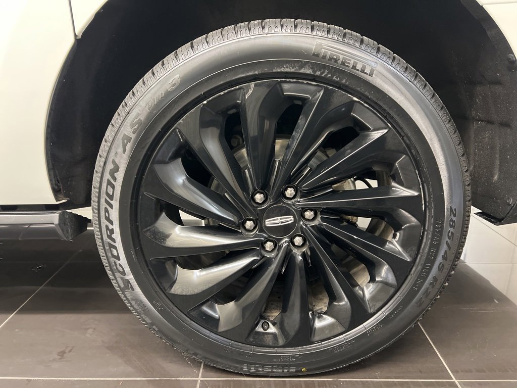 Used 2020 Lincoln Navigator L Reserve w/ Equipment Group 208A Reserve image 8