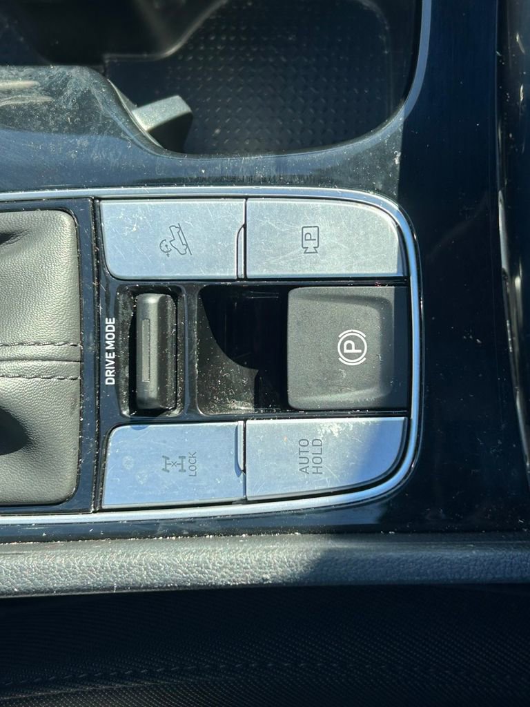 Used 2024 Hyundai Santa Cruz SE AWD/4WD image 23