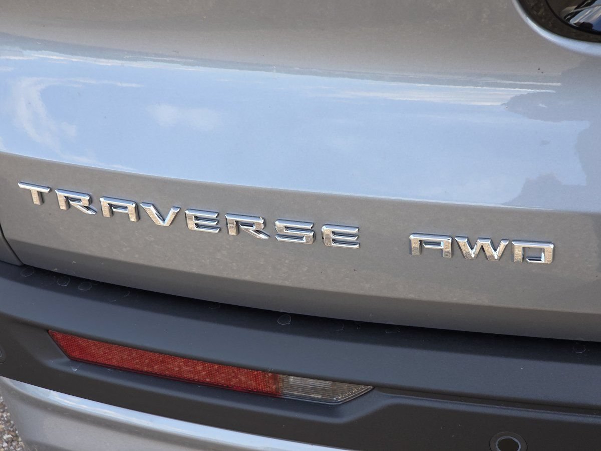 New 2027 Chevrolet Traverse LT w/ Sun and Wheel Package AWD/4WD image 7