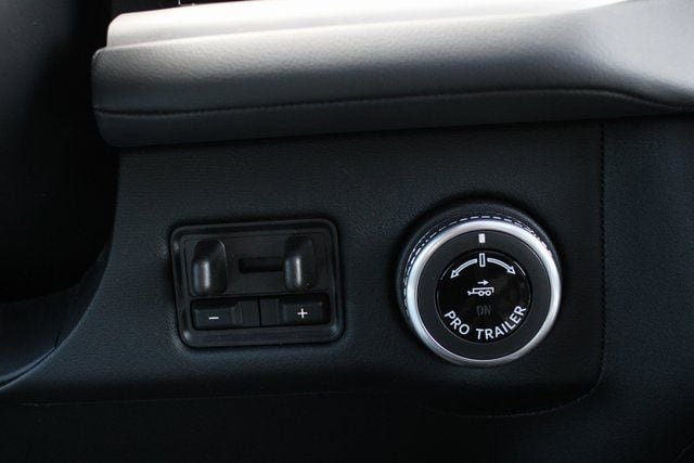 New 2026 Lincoln Navigator Reserve w/ Jet Appearance Package image 44