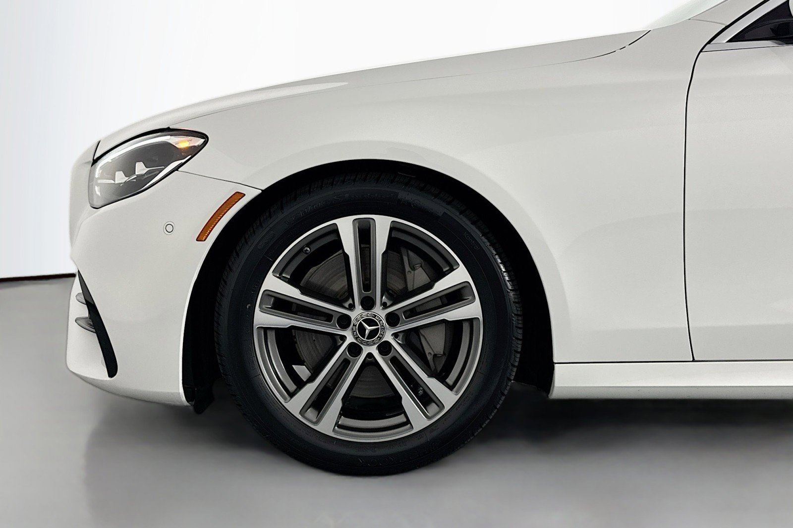 Used 2021 Mercedes-Benz E 350 Sedan image 10