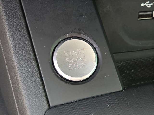 Used 2019 Audi A4 2.0T Premium image 31