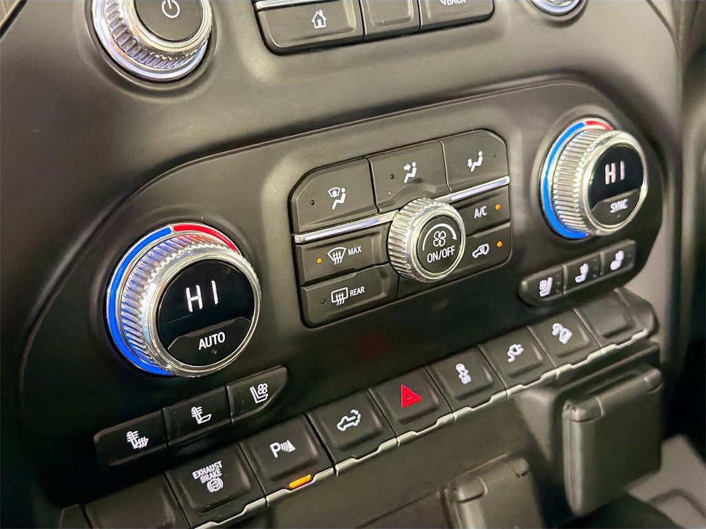 Used 2023 GMC Sierra 2500 AT4 w/ AT4 Preferred Package image 16