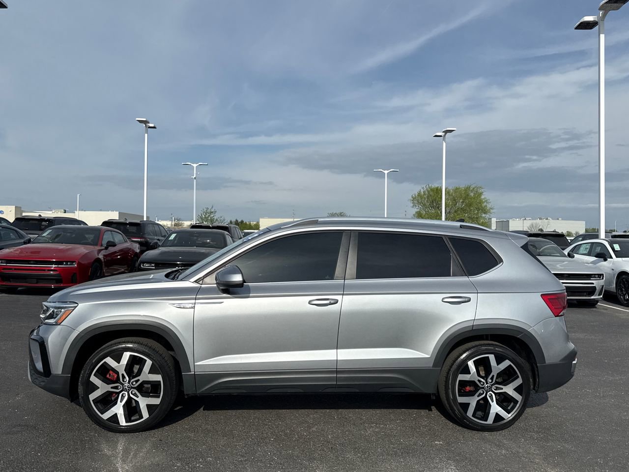 Used 2022 Volkswagen Taos SEL AWD/4WD image 6