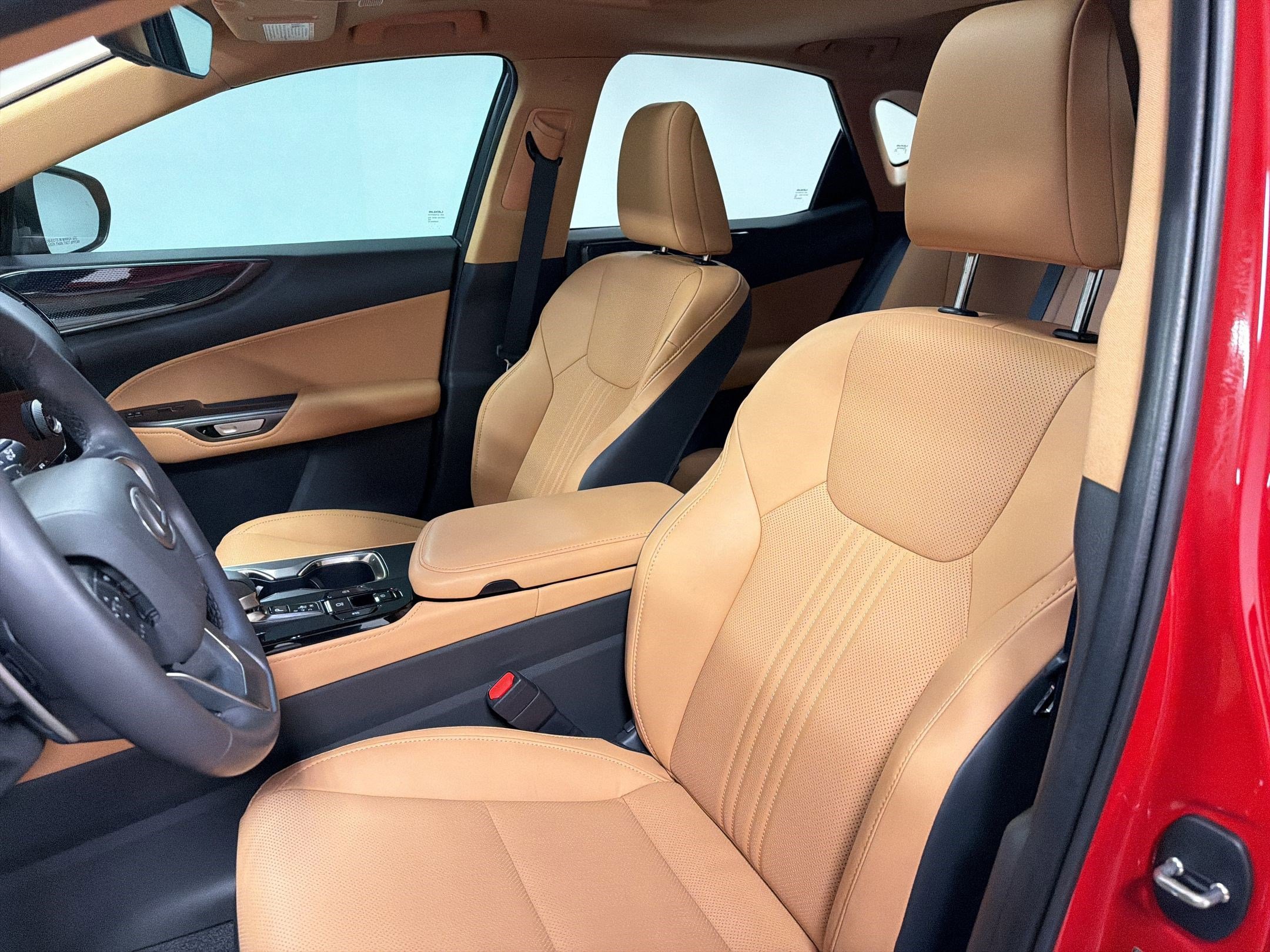 Used 2025 Lexus NX 250 FWD w/ Cold Area Package image 5