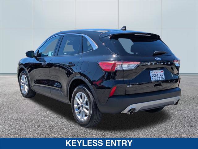 Certified 2022 Ford Escape SE image 3