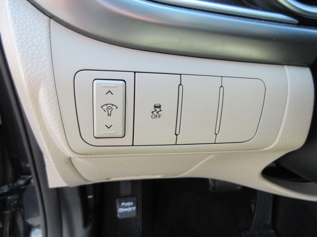 Used 2015 Kia Optima LX FWD image 21