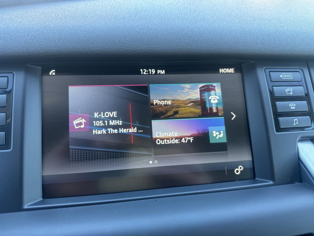 Used 2016 Land Rover Discovery Sport HSE image 25