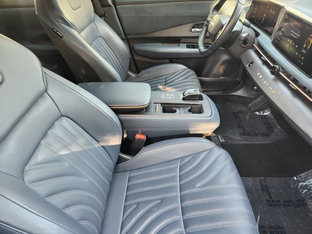 Used 2023 Nissan Ariya AWD/4WD image 19