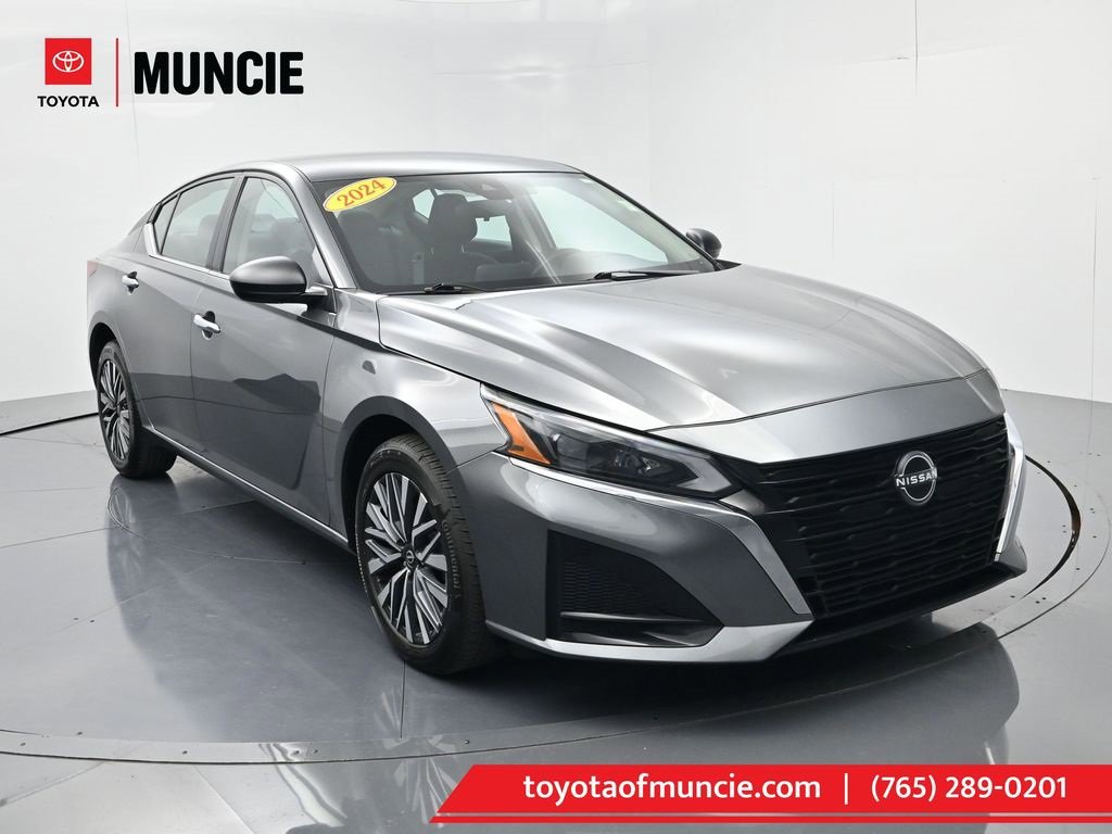 Used 2024 Nissan Altima 2.5 SV image 1