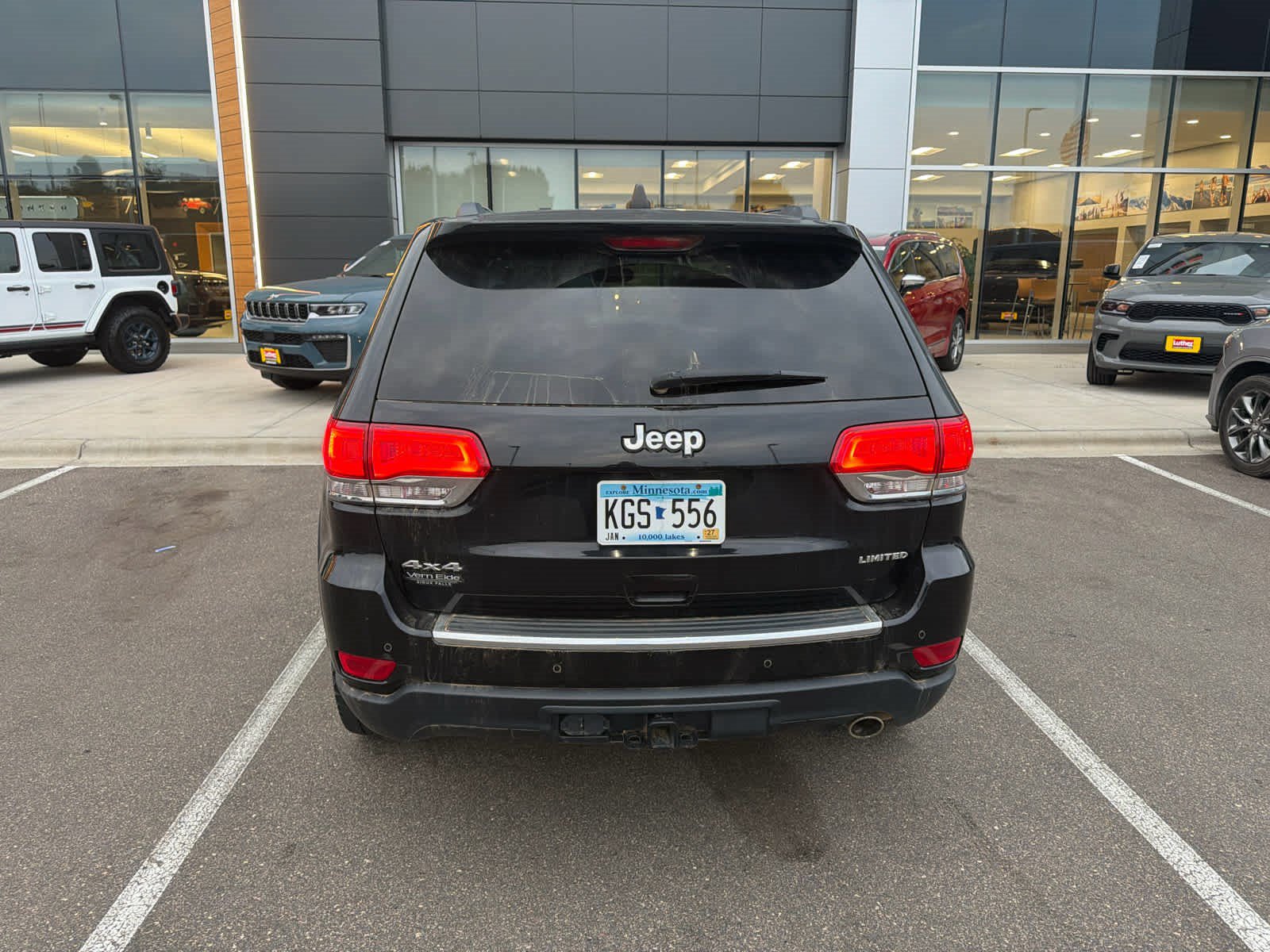 Used 2019 Jeep Grand Cherokee Limited w/ Trailer Tow Group IV AWD/4WD image 8