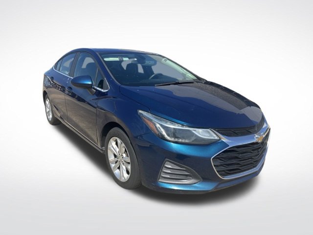 Used 2019 Chevrolet Cruze LT FWD image 2