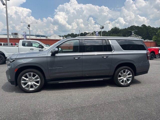 Used 2022 Chevrolet Suburban High Country image 6