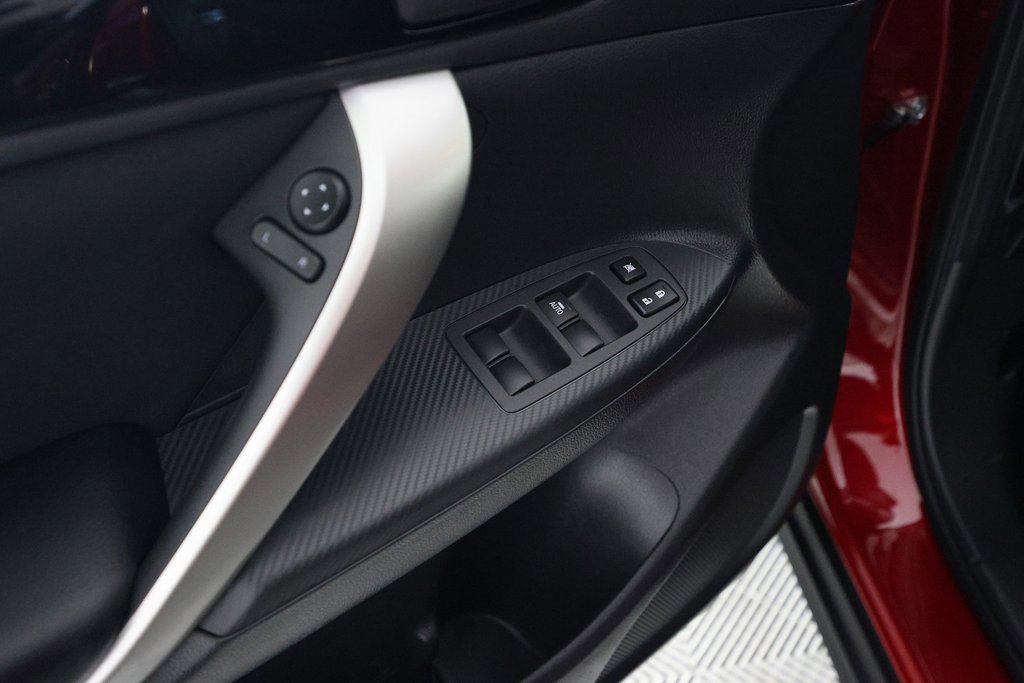 Used 2025 Mitsubishi Eclipse Cross ES image 14