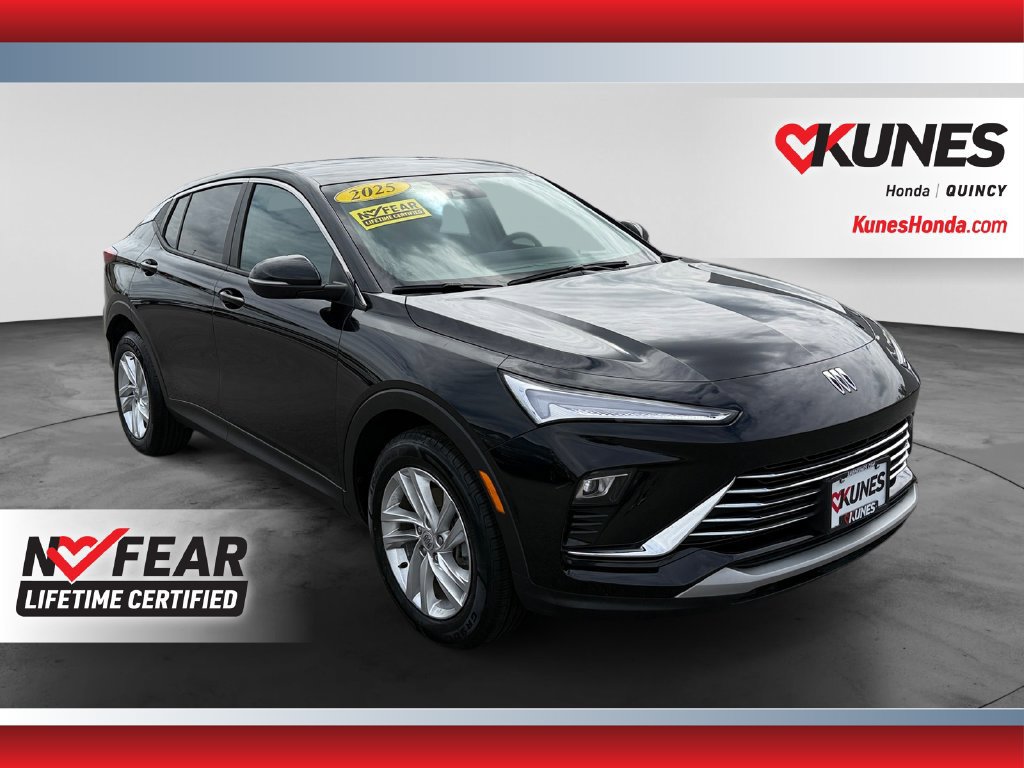 Used 2025 Buick Envista Preferred FWD image 1