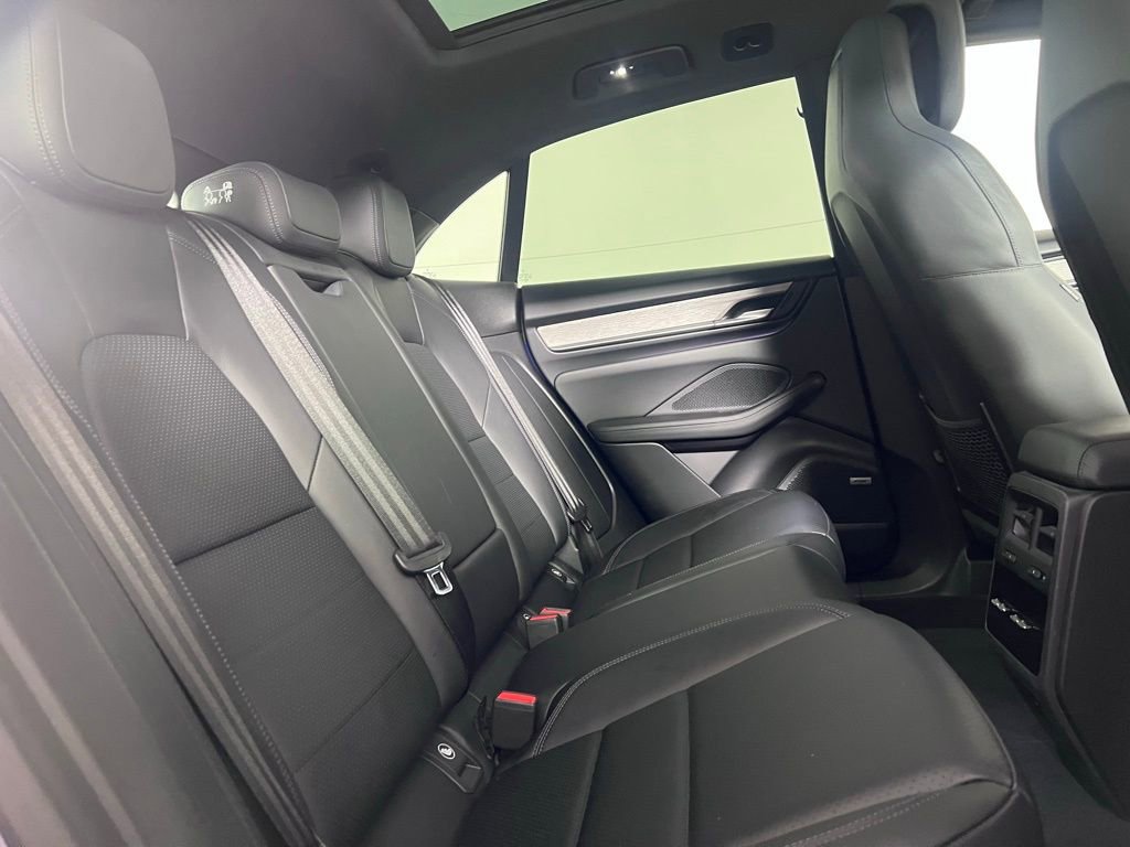 Certified 2024 Porsche Macan 4 Electric image 27