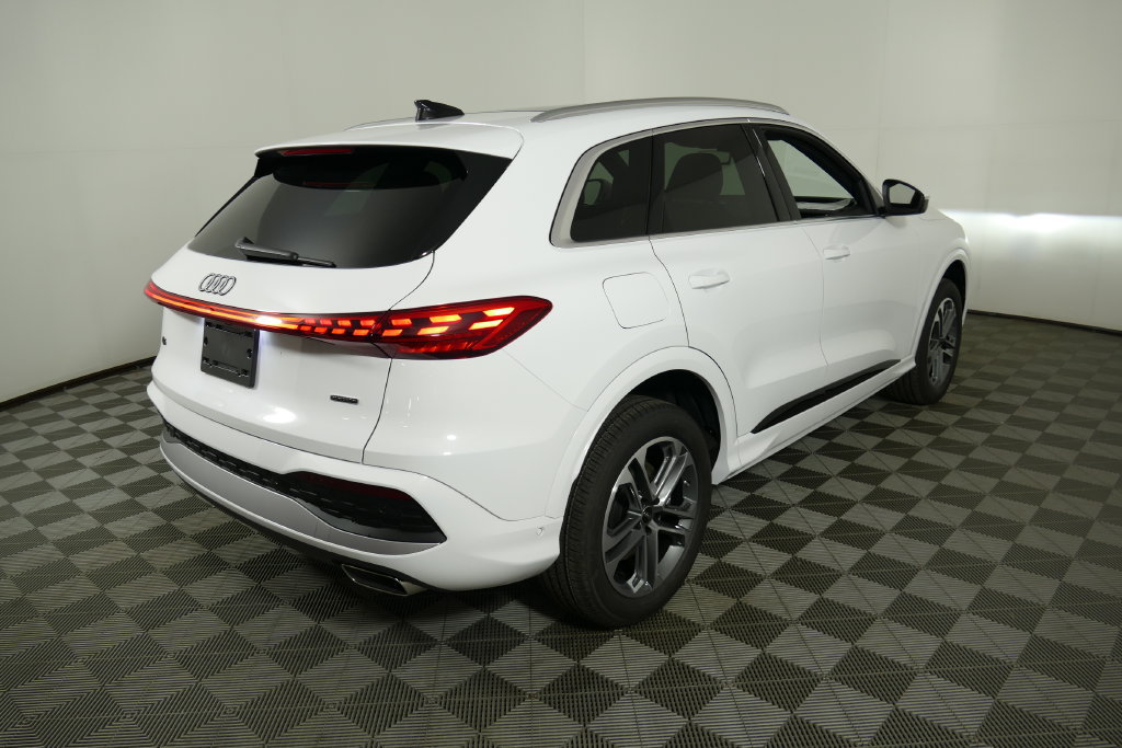 New 2026 Audi Q5 Premium AWD/4WD image 3
