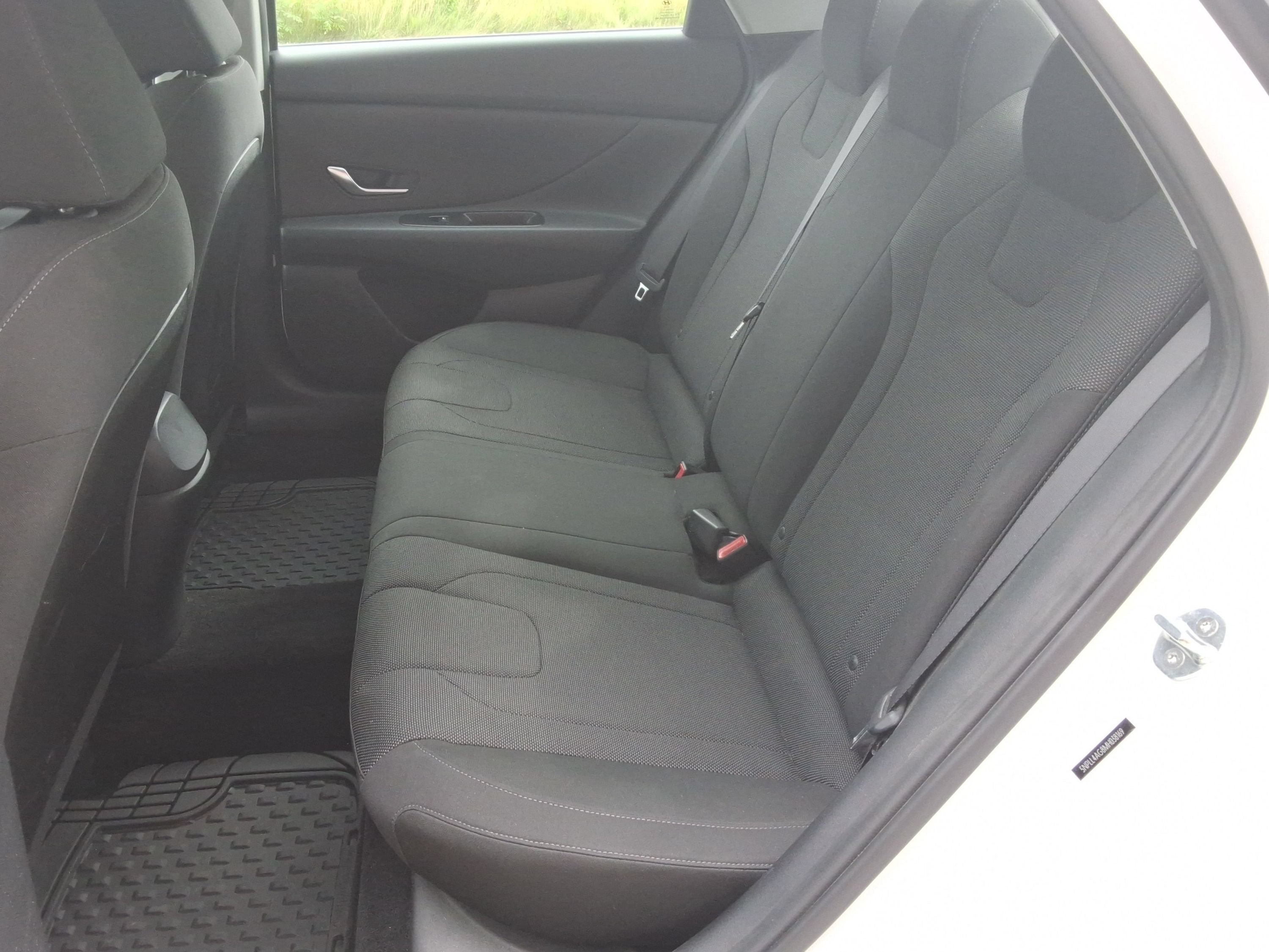 Used 2021 Hyundai Elantra SE FWD image 30