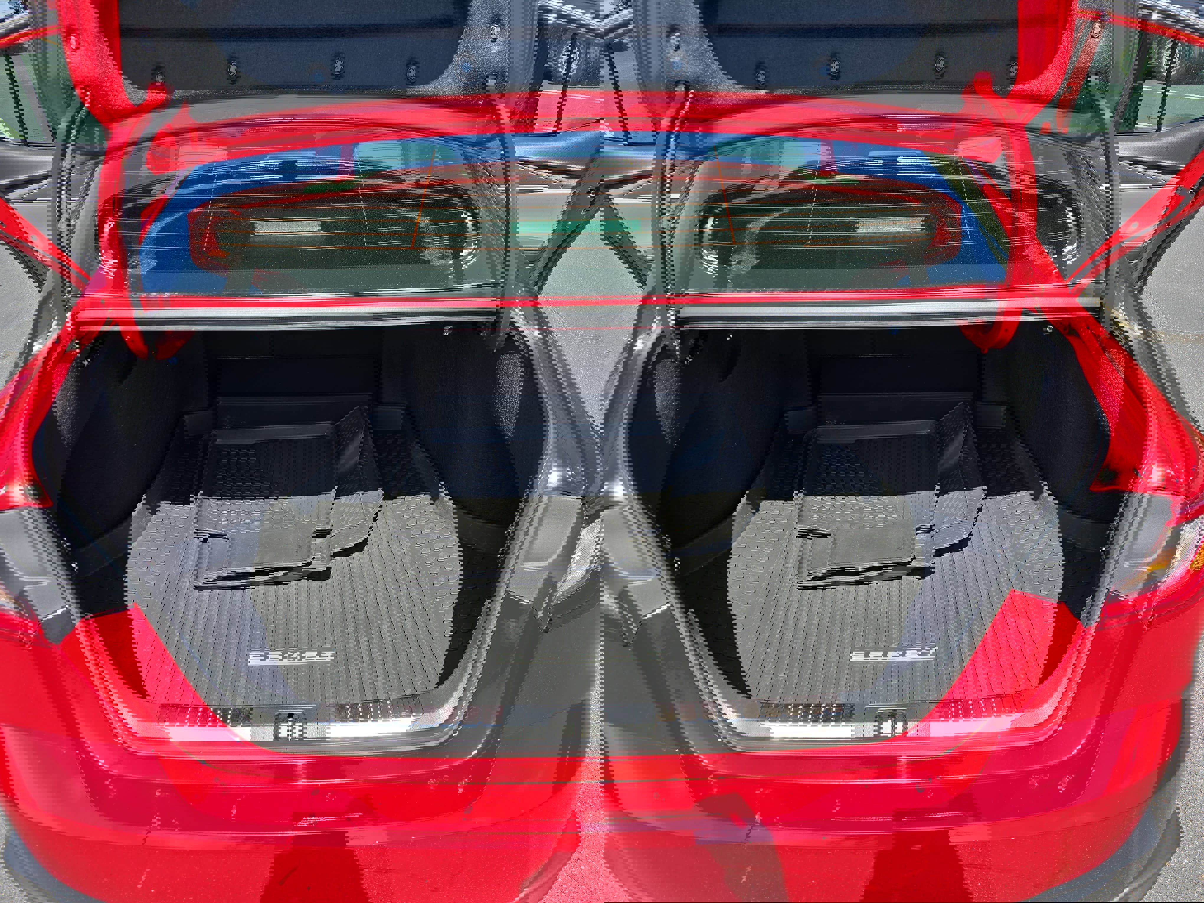 Used 2025 Toyota Camry SE w/ Multimedia Upgrade Package image 11