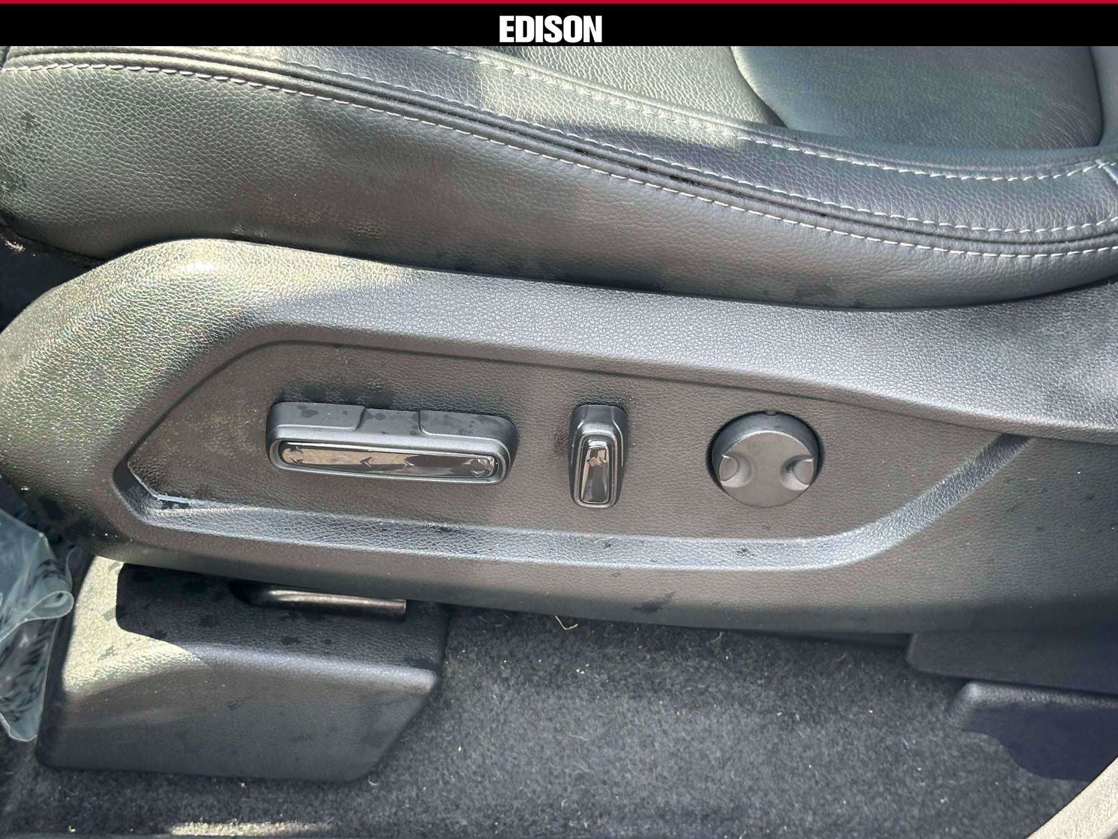 Used 2023 Honda Pilot Touring image 18