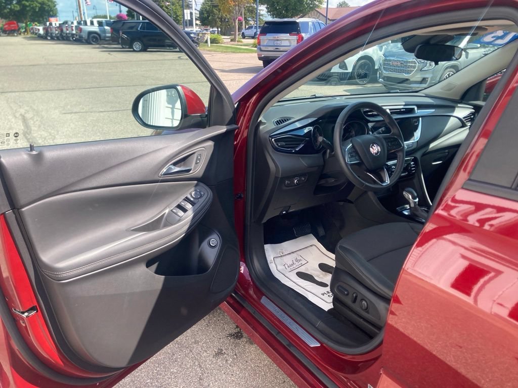 Certified 2023 Buick Encore GX Select w/ Sport Touring Package FWD image 18